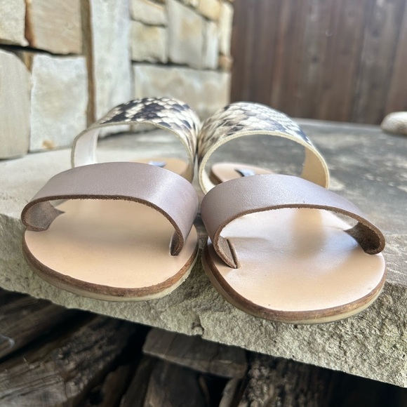 Steve Madden Carena Snake Print Cream Tan Casual Sandals Sz-8. O - Picture 3 of 9